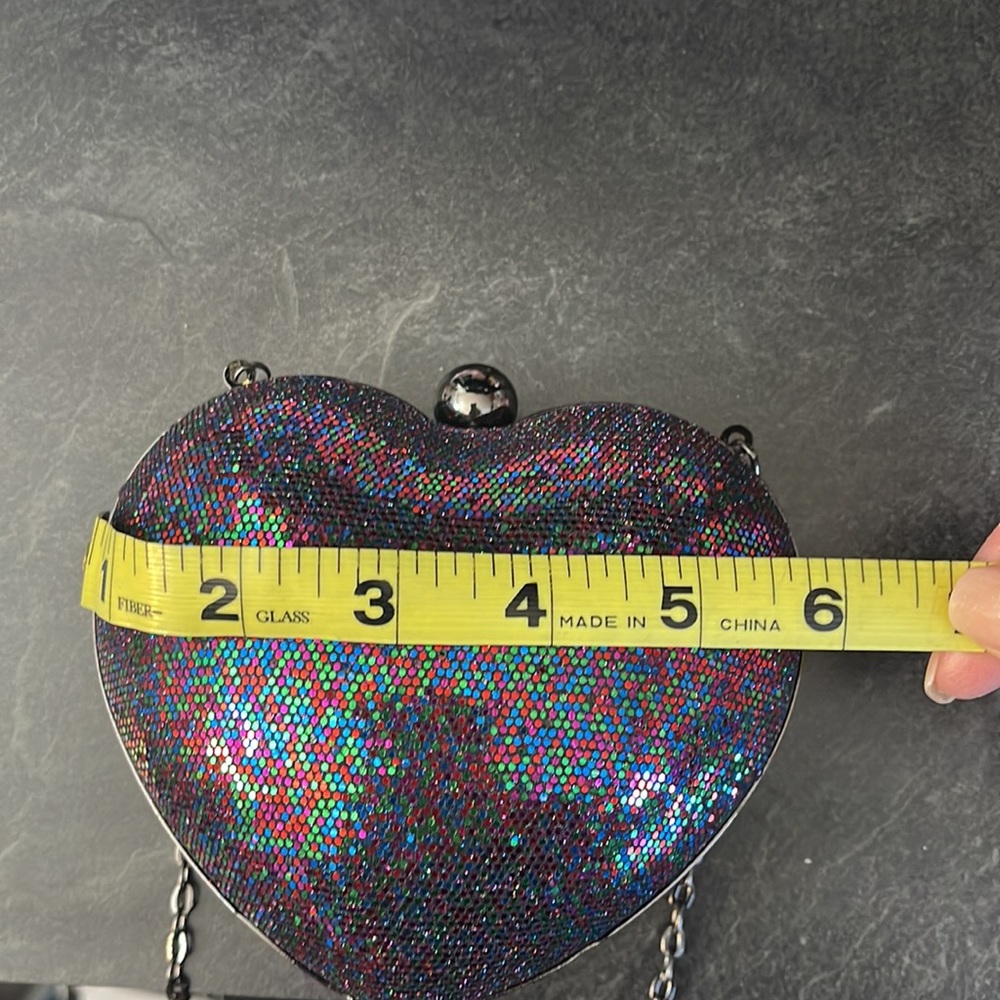 💜 Glitter Heart shaped purse with shoulder chain - Picture 3 of 4